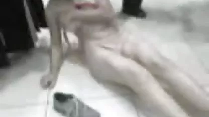 Hitam dan ditumpuk-gaun-pendek-bom untuk sedikit bokep jepang student bersenang-senang dan kecerdasan
